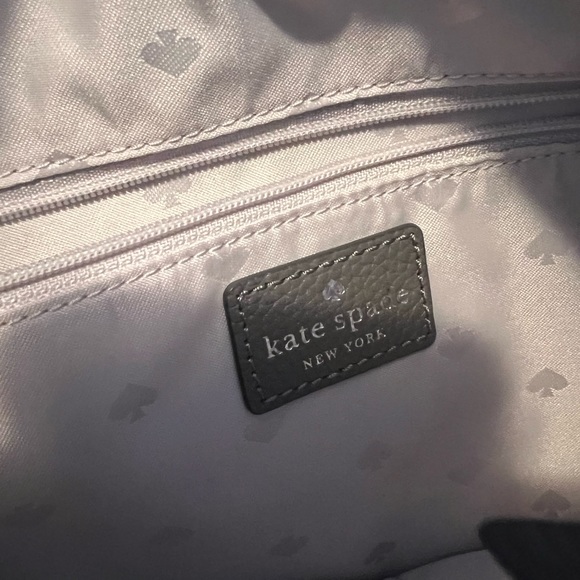 Kate Spade NWT Mulberry Street Vivian Hobo Bag Pebbled Leather Gray - Picture 7 of 8